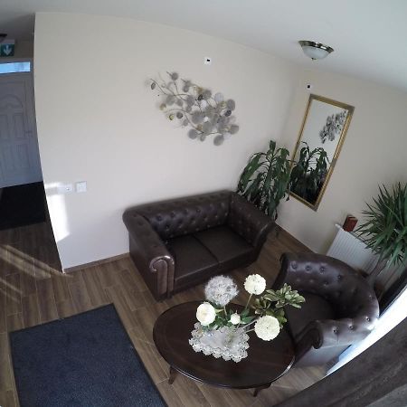 Fonix Apartman Lenti Bagian luar foto