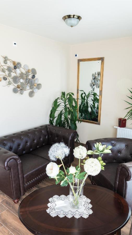 Fonix Apartman Lenti Bagian luar foto
